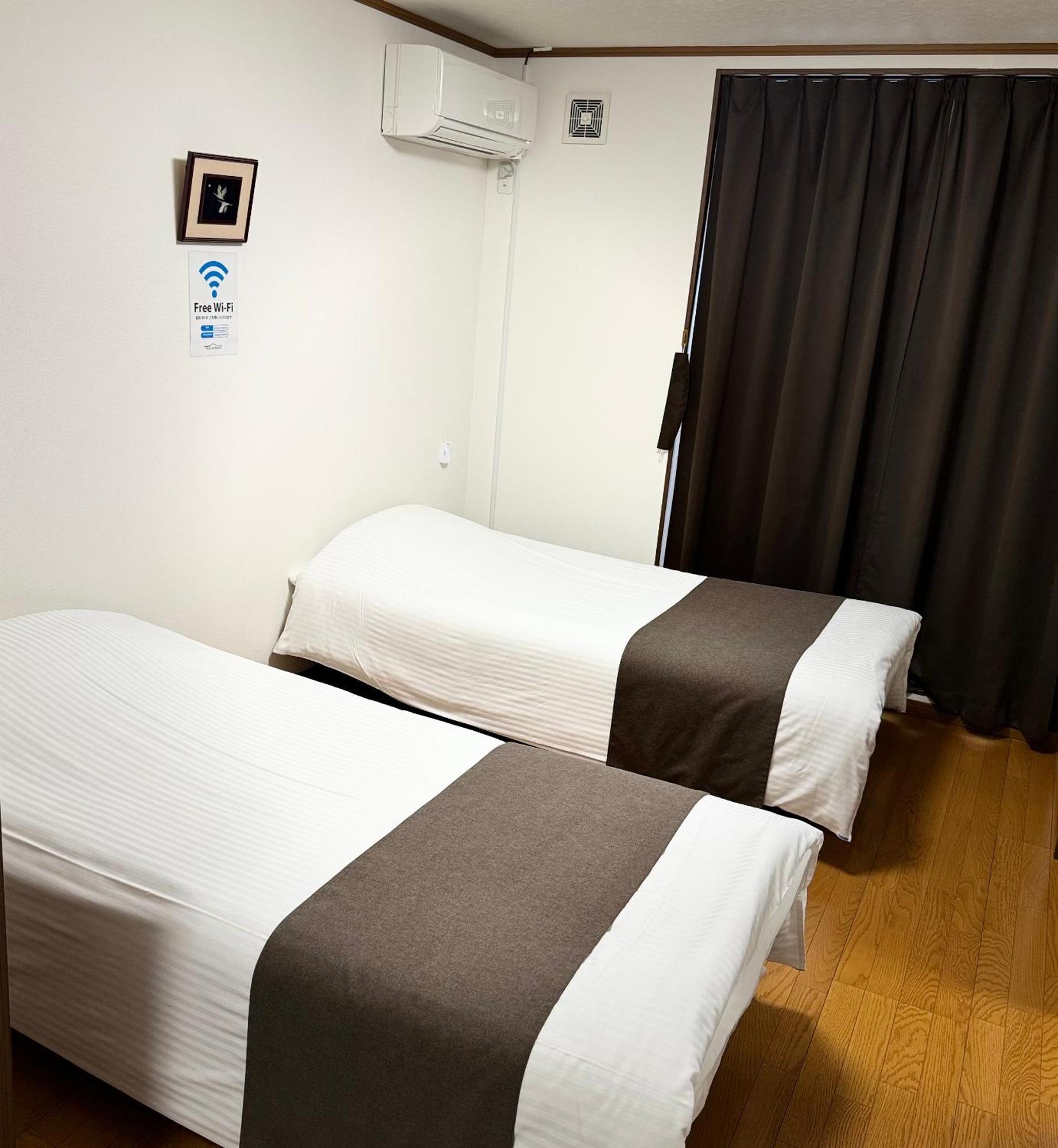 Thanyaporn Hotel Такаяма Екстериор снимка